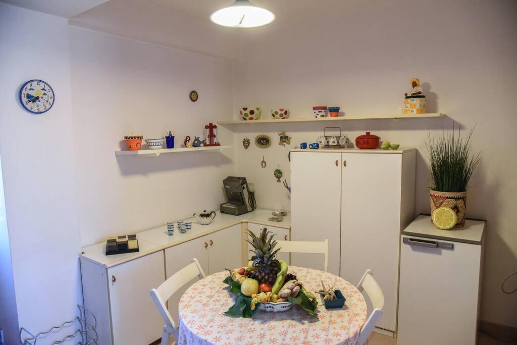 La Terrazza di Alcino Appartamento Torre Canne Esterno foto